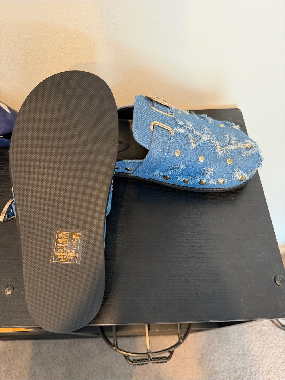 Azalea Wang Denim Mule Slides Studded Wide Fit Size 8W - Picture 2 of 4
